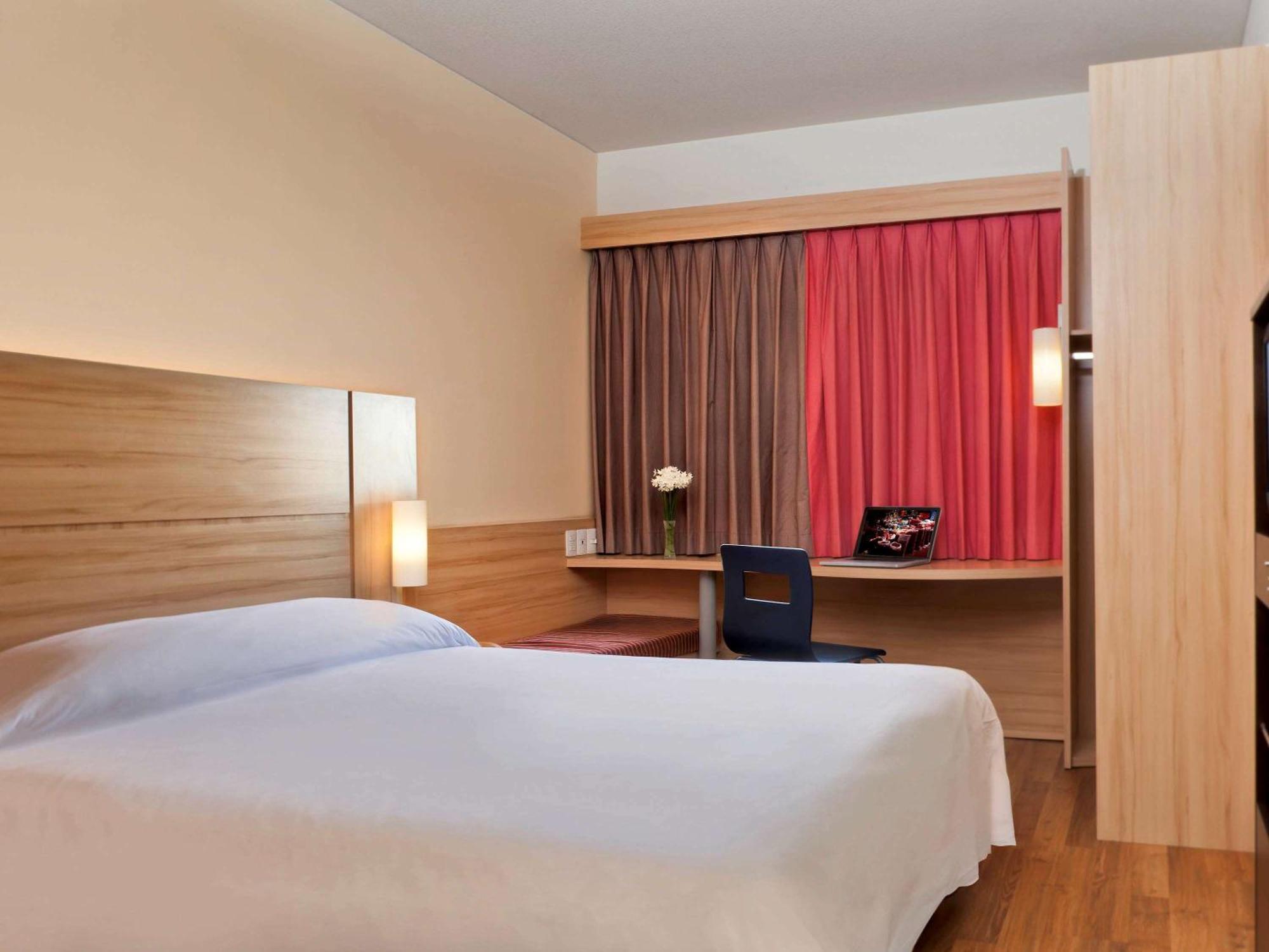 Ibis Santiago Estacion Central Екстер'єр фото