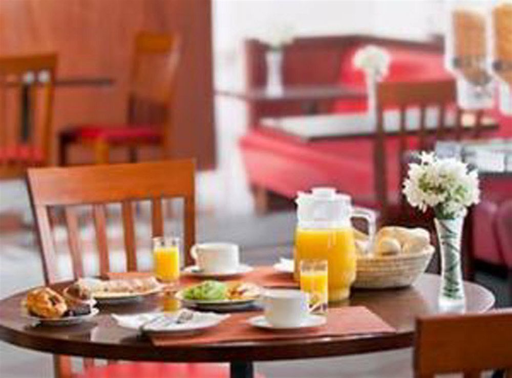 Ibis Santiago Estacion Central Екстер'єр фото